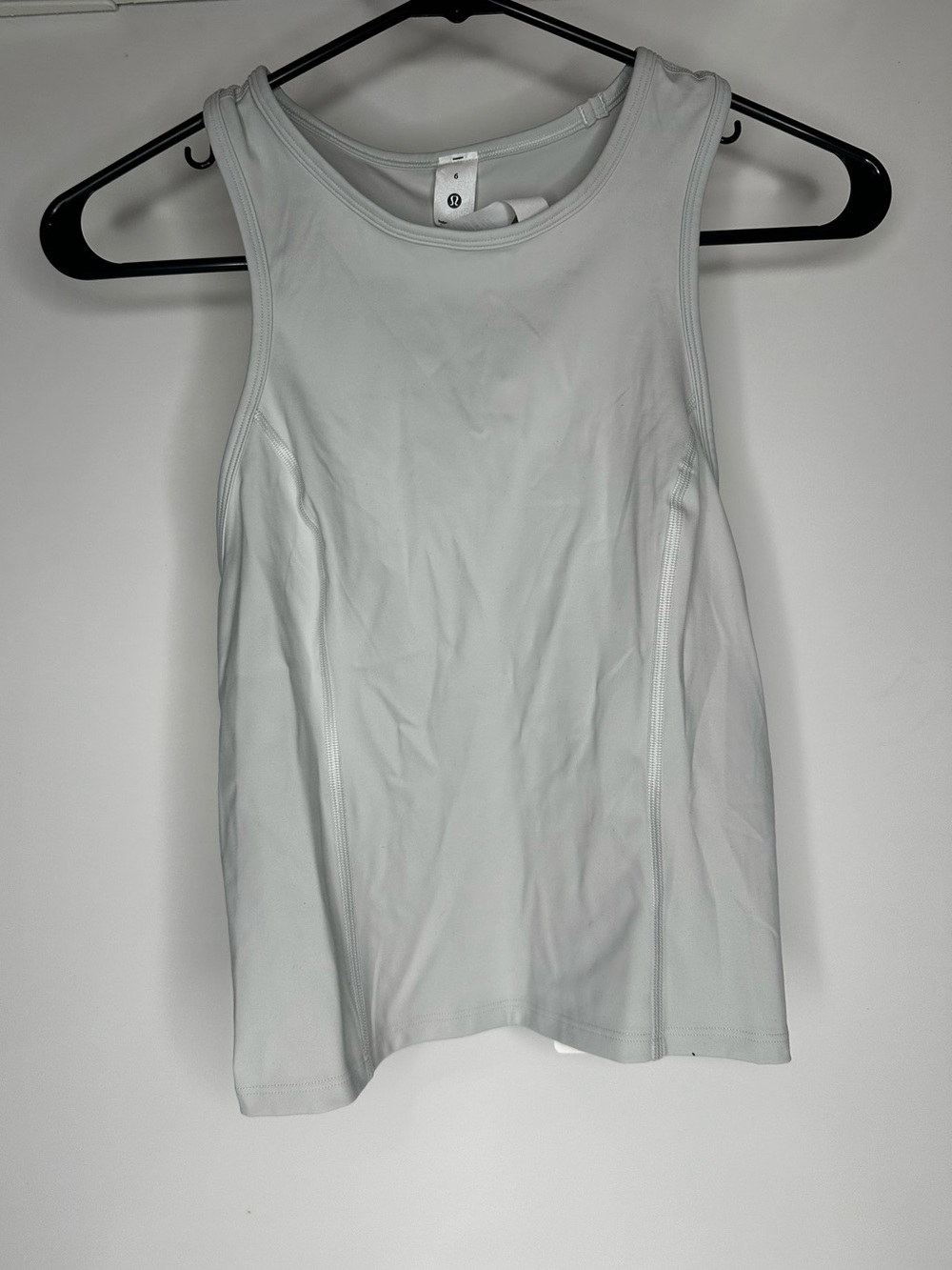 NWT  LULULEMON SIZE 6 AUTHENTIC NULUX RACERBACK CROPPED RUN TANK VAPOR.